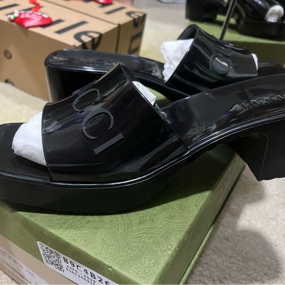 Gucci Sandals - Picture 3 of 11